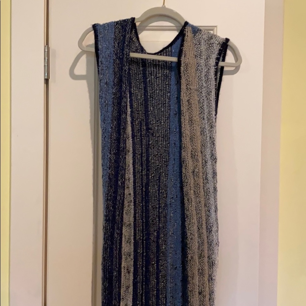 BCBG Max Azria Sleeveless knit duster.
